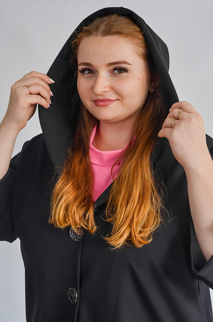 Черный длинный кардиган с цветочным декором и боковыми завязками больших размеров