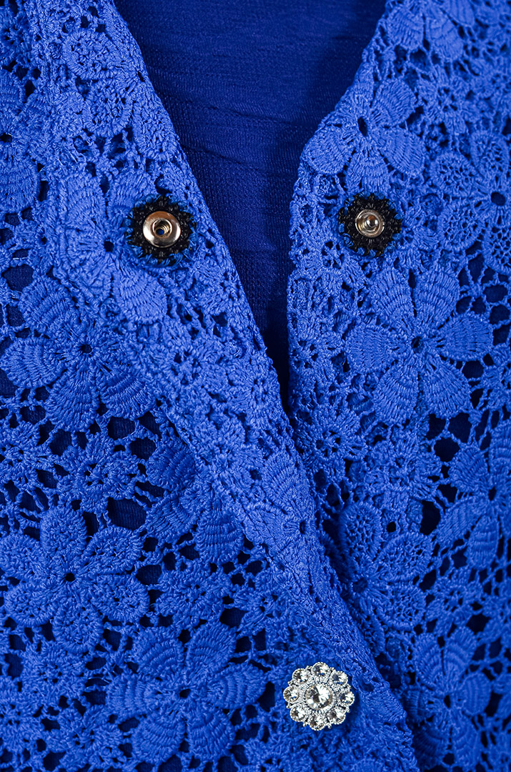 Кардиган короткий мереживний із флористичним орнаментом в кольорах великих розмірів