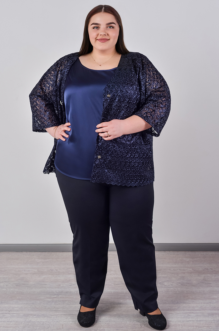 Короткий темно-синій кардиган з ажурного гіпюру великих розмірів