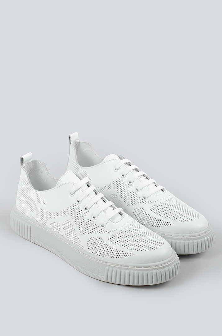 Білі кеди з перфорацією великих розмірів