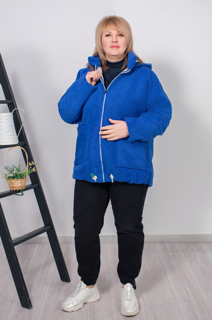 Однотонний кожушок з високим коміром на блискавці батал