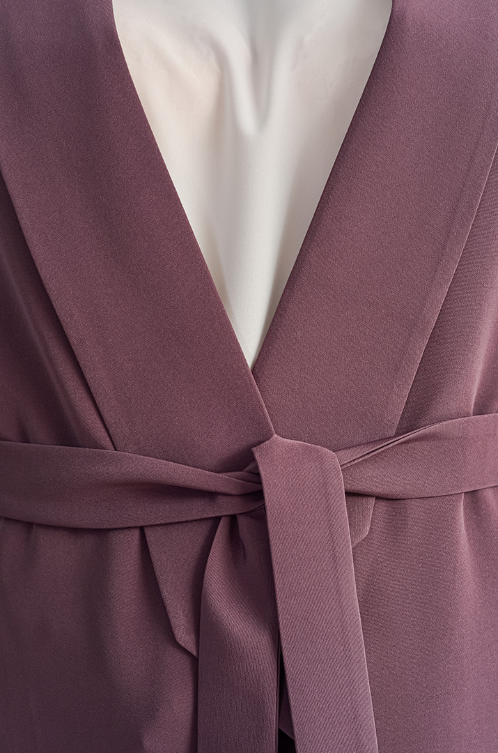 Костюм трійка однотонний жакет з поясом, блуза та брюки батал