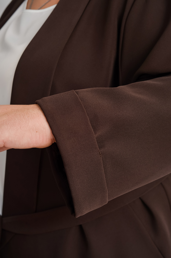 Костюм трійка однотонний жакет з поясом, блуза та брюки батал