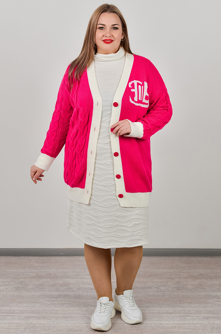 Вязаная кофта с узором на пуговицах больших размеров