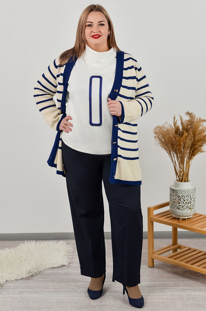 Вязаная кофта короткая в горизонтальную полоску больших размеров
