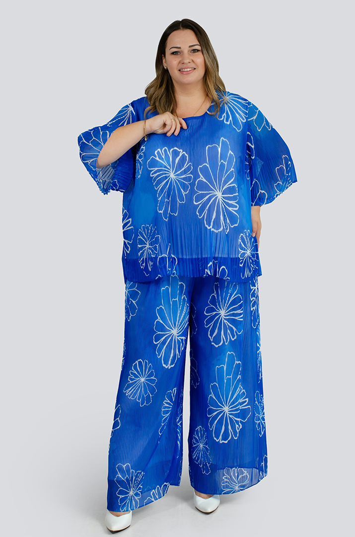 Брючний костюм із гофрованої тканини в принт великих розмірів