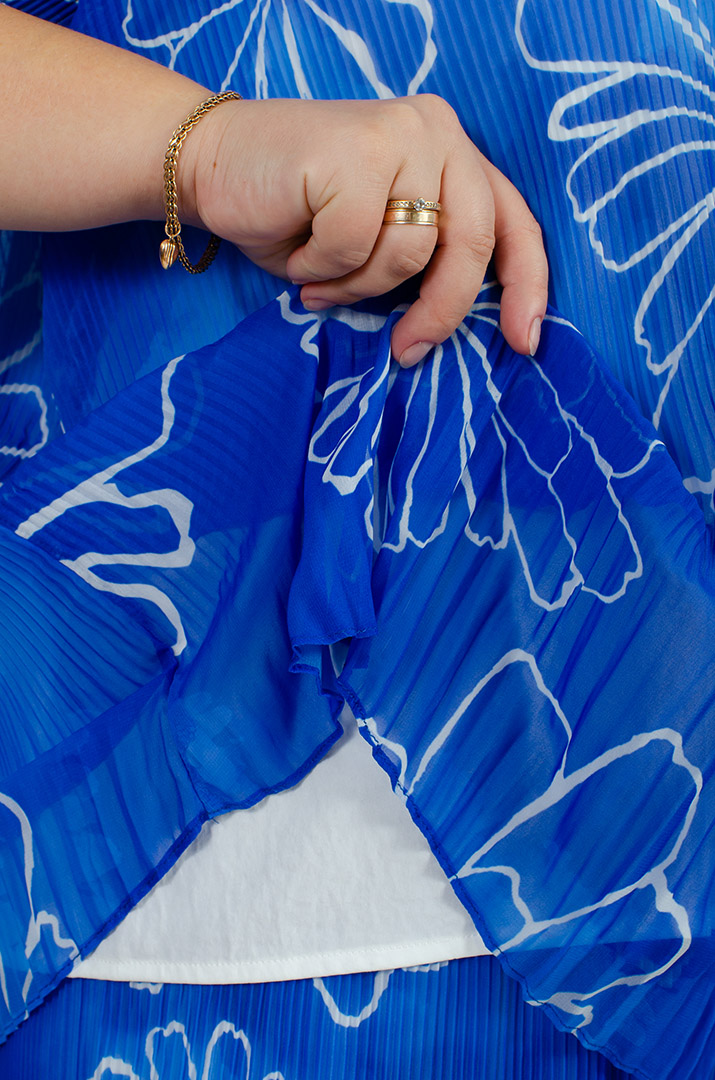 Брючний костюм із гофрованої тканини в принт великих розмірів