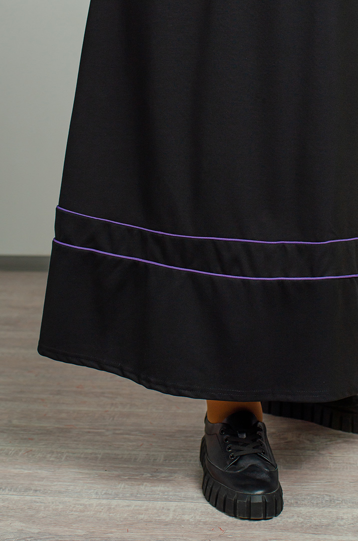 Костюм зі спідницею з вишитими квітами великих розмірів