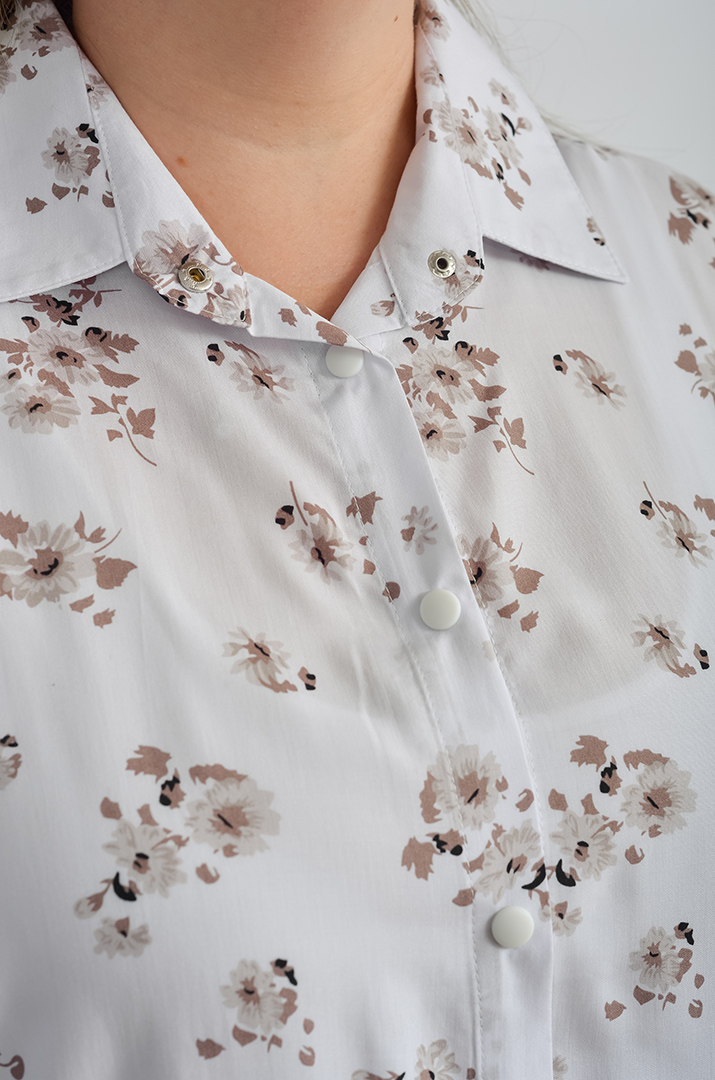 Костюм брючний в рослинний принт великих розмірів