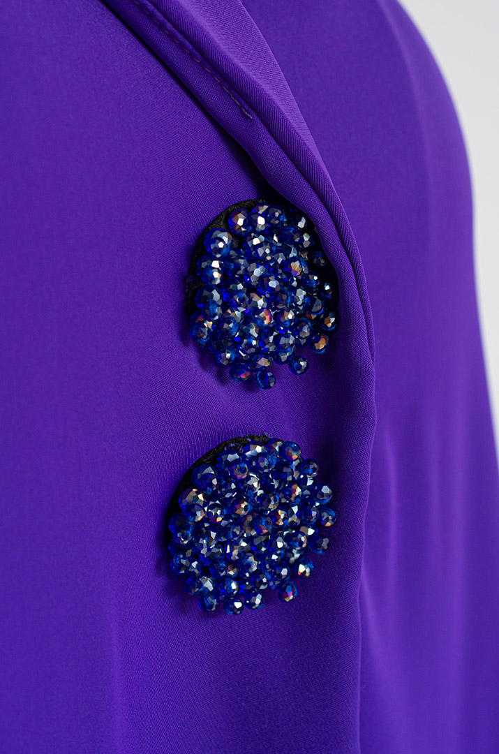 Брючный костюм с украшениями больших размеров