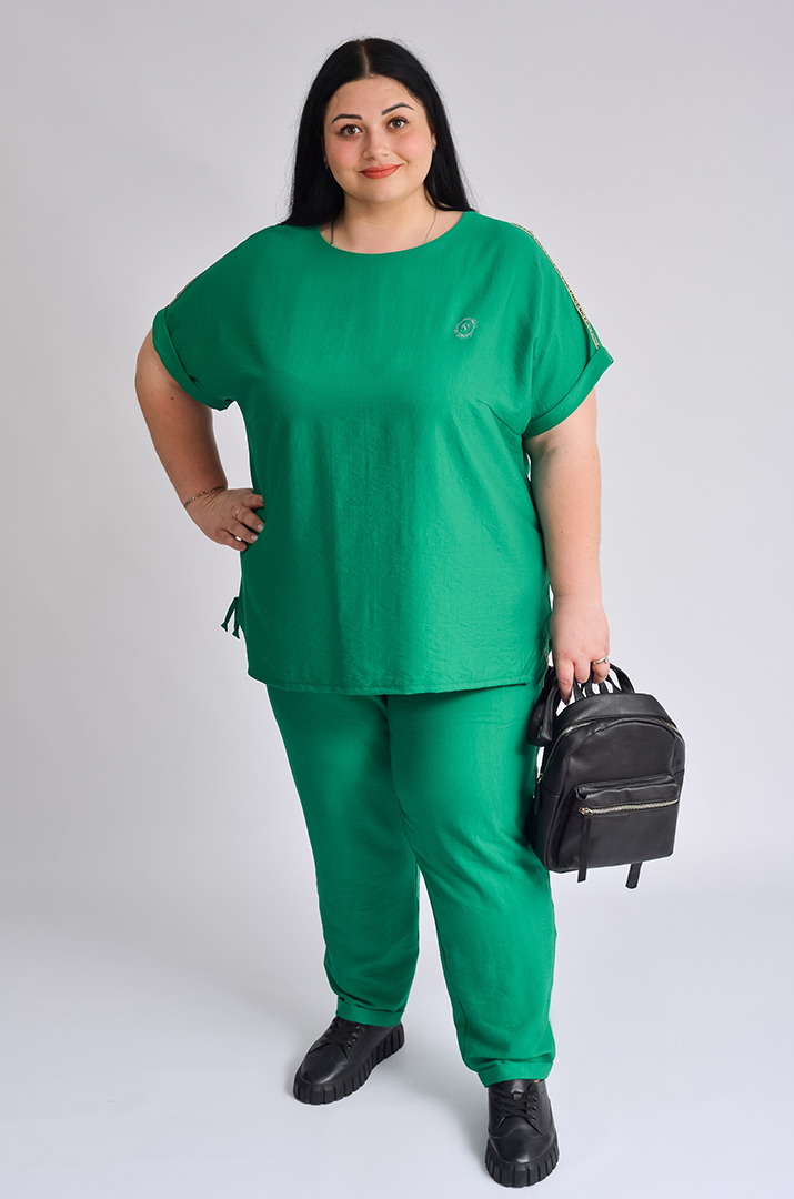 kostyum_z_bryukamy_iz_zhatky_velykyh_rozmiriv_44678_Pishna_Krasa Костюм з брюками із жатки великих розмірів