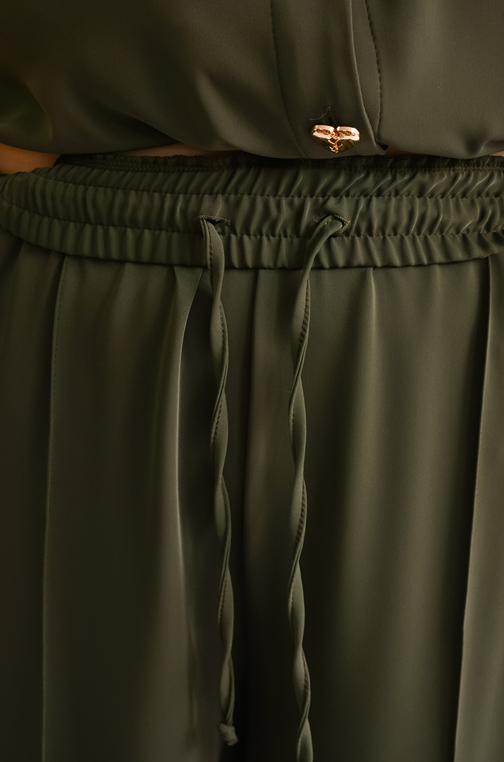 Елегантний костюм з широкими брюками великих розмірів