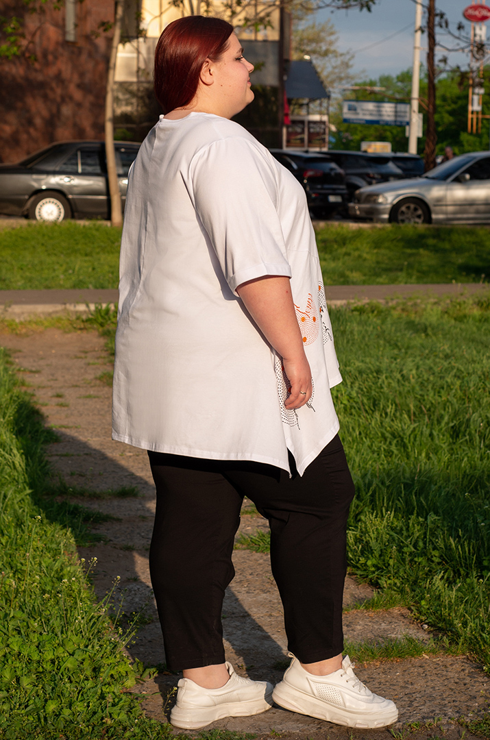 Костюм футболка+брюки зі стразами великих розмірів