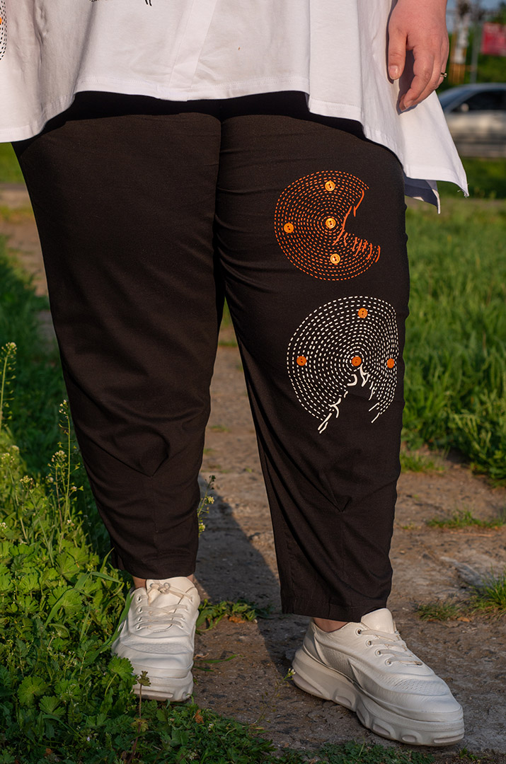 Костюм футболка+брюки зі стразами великих розмірів