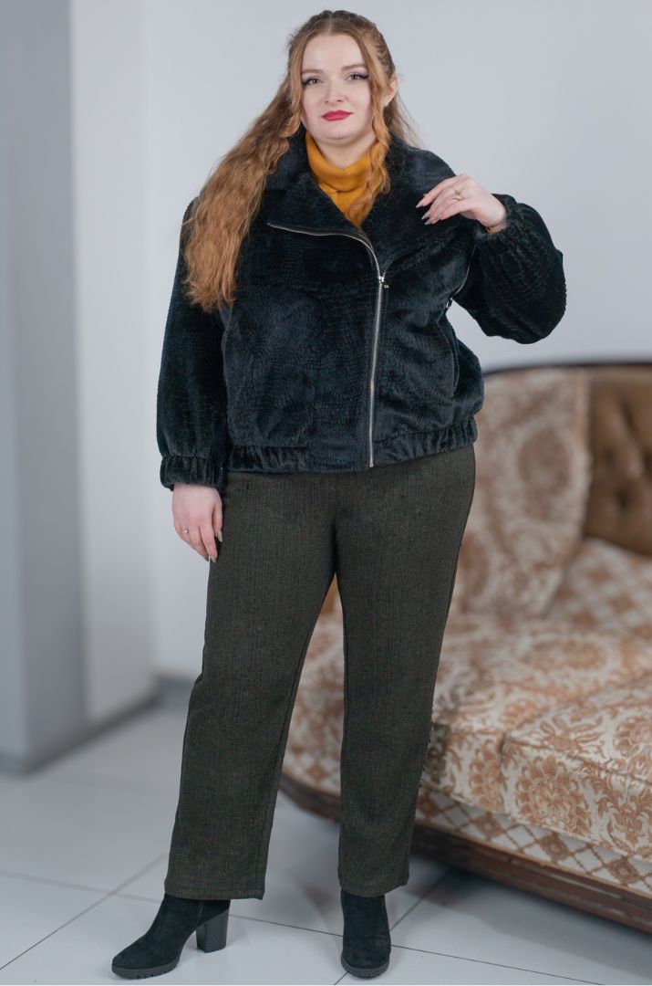 Чорна косуха з екохутра з відстібними рукавами великих розмірів