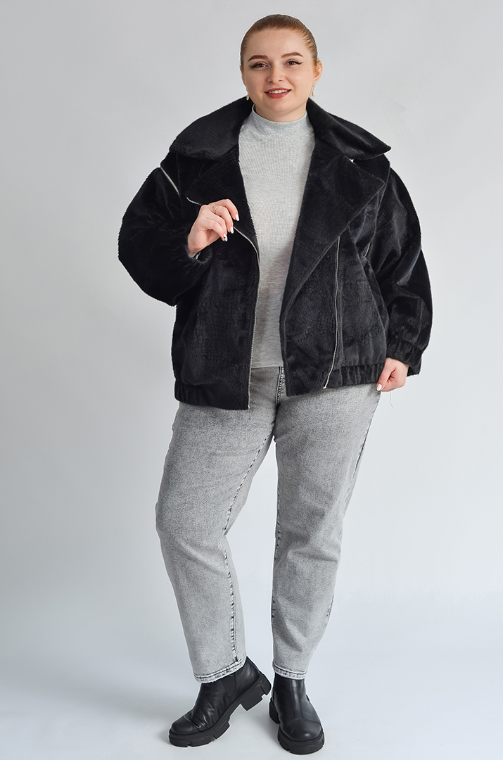 Чорна косуха з екохутра з відстібними рукавами великих розмірів