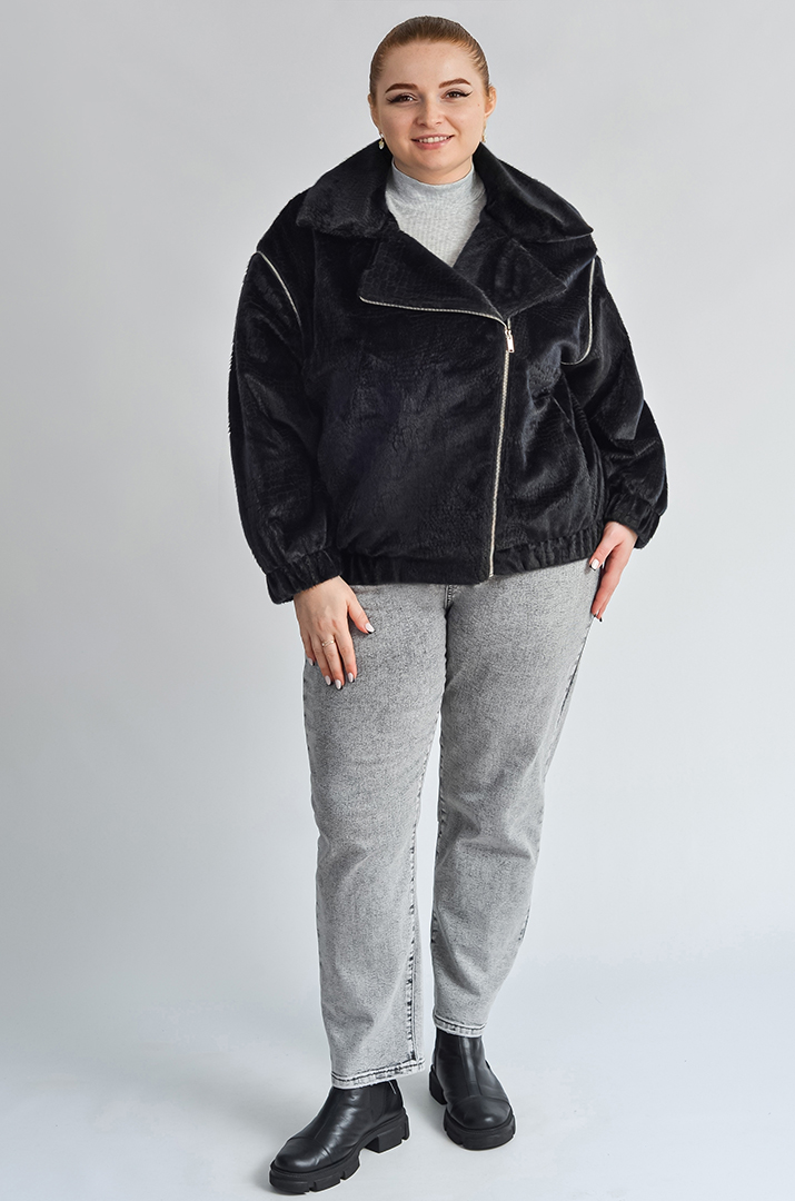 Чорна косуха з екохутра з відстібними рукавами великих розмірів