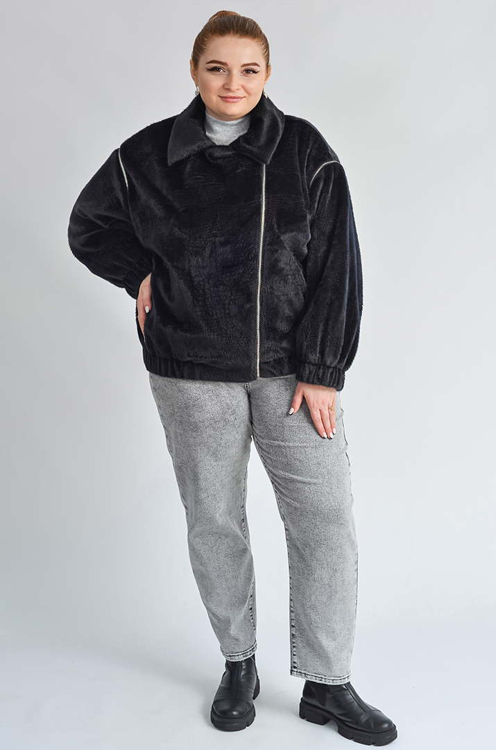 Чорна косуха з екохутра з відстібними рукавами великих розмірів