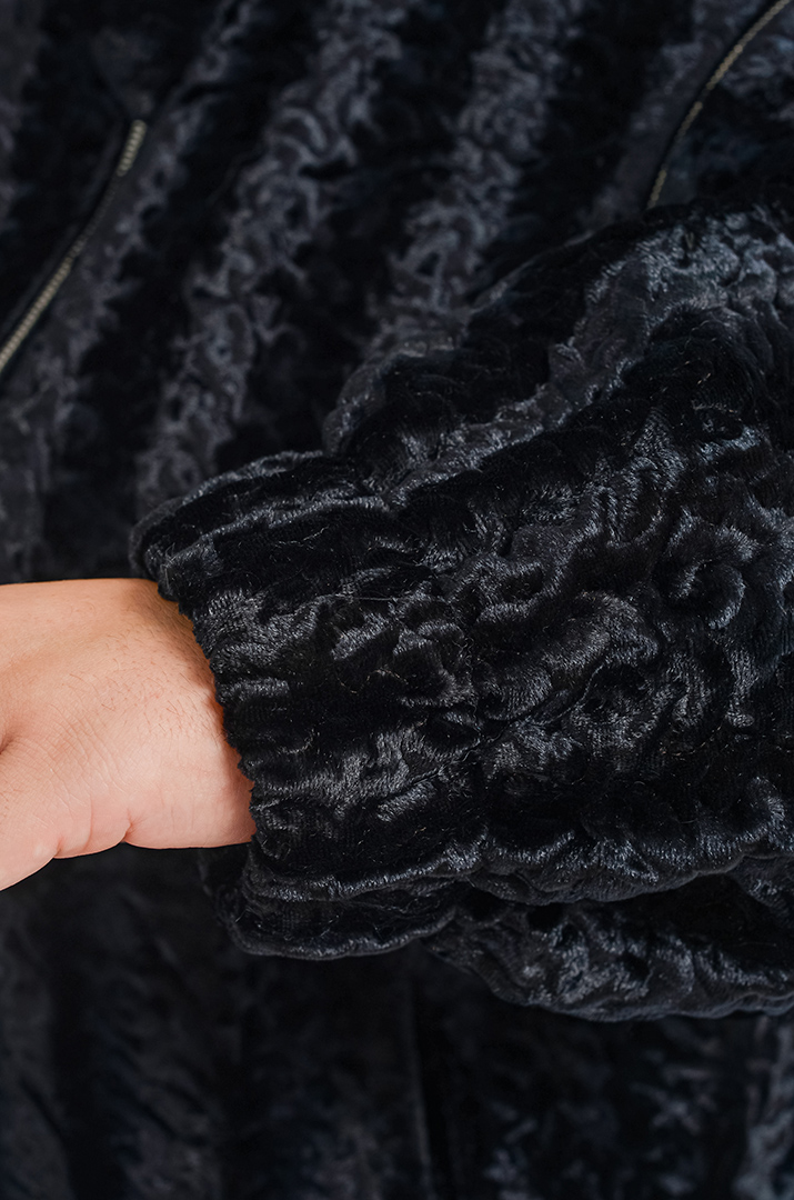 Косуха з екохутра з відстібними рукавами великих розмірів