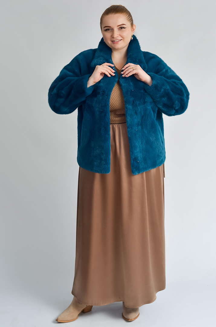 Шуба із екохутра з відкладним коміром великих розмірів