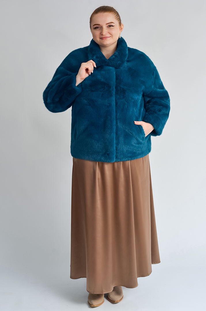 Шуба із екохутра з відкладним коміром великих розмірів