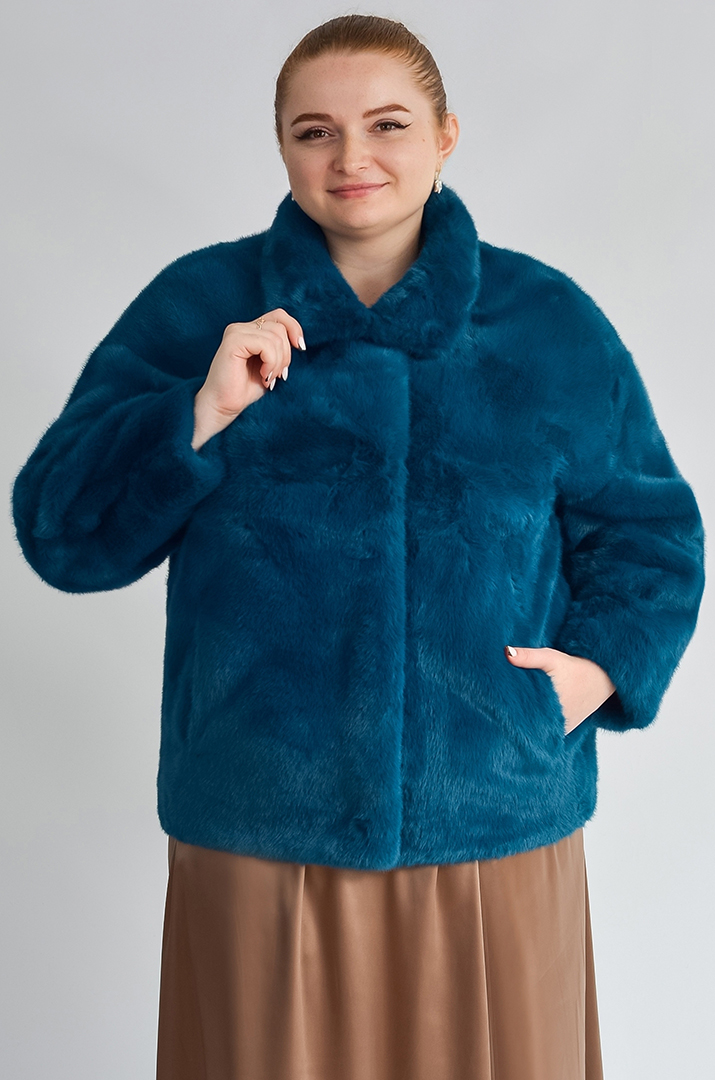 Шуба із екохутра з відкладним коміром великих розмірів