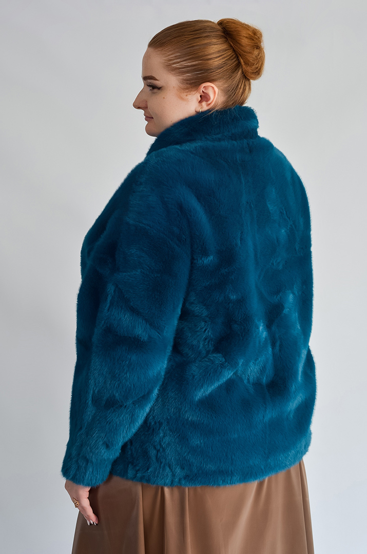 Шуба із екохутра з відкладним коміром великих розмірів