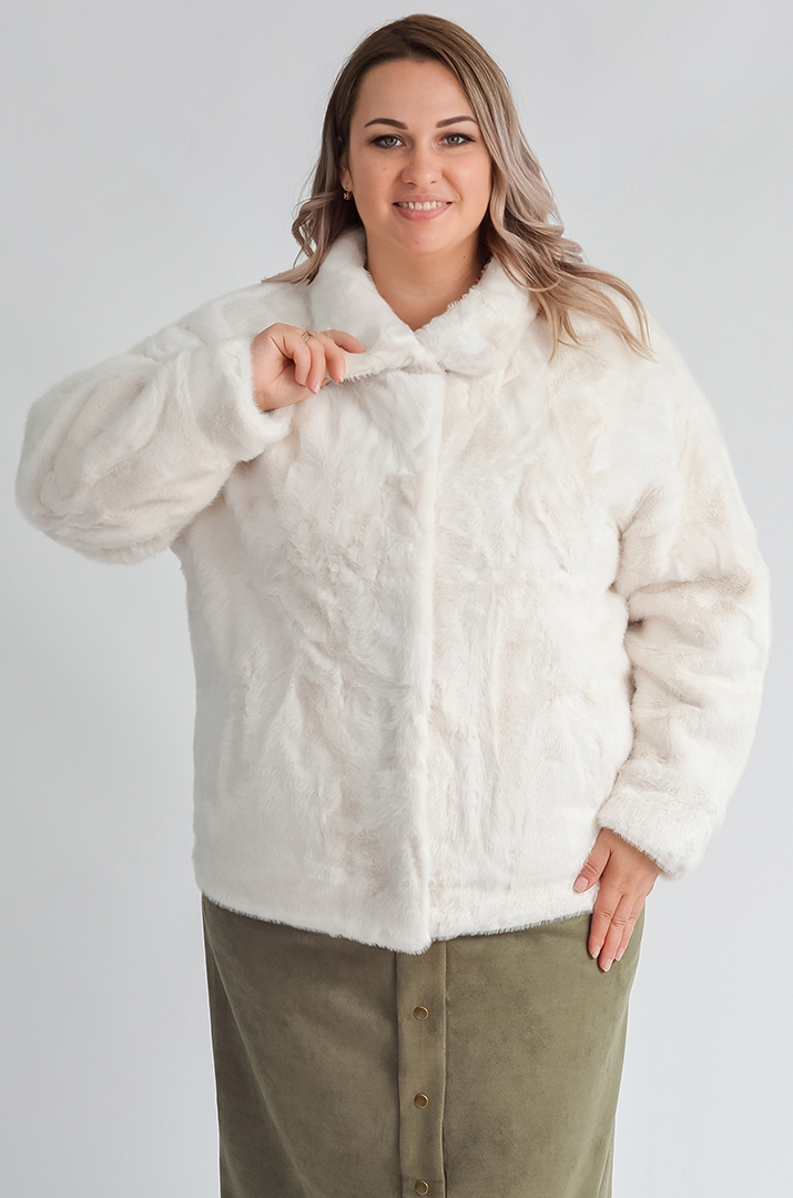 Шуба із екохутра з відкладним коміром великих розмірів