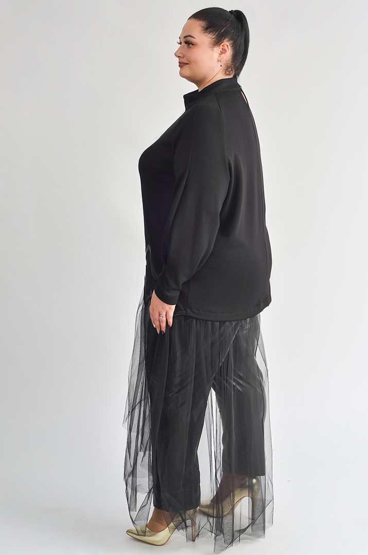 Чорний костюм з брюками та фактурним верхом з фатиновим шлейфом великих розмірів