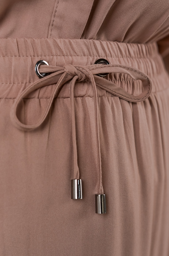 Костюм с юбкой с ажурной отделкой и прошвой больших размеров