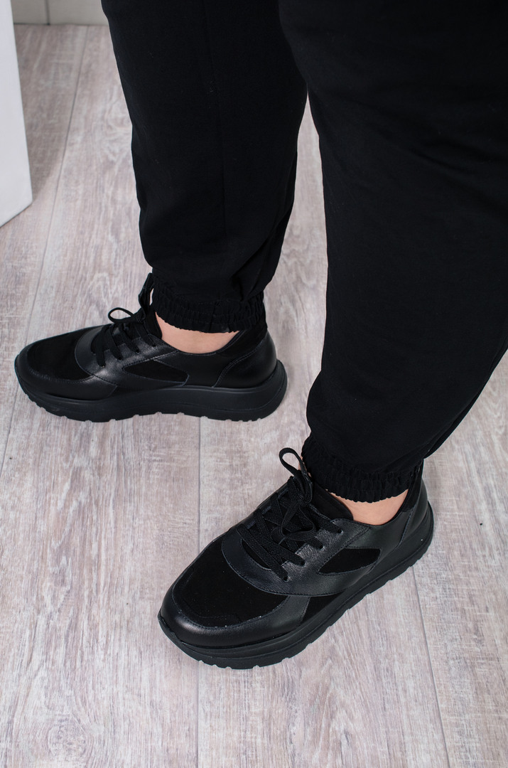 Кросівки чорні шкіра нубук великих розмірів