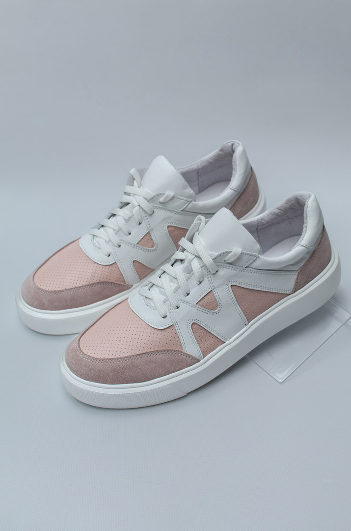 Стильні кросівки в різних кольорах на широкі повні ніжки великих розмірів