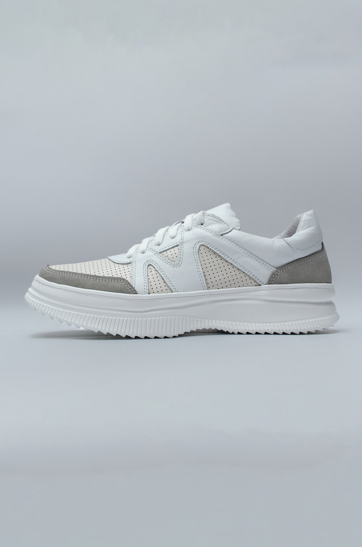 Стильні кросівки в різних кольорах на широкі повні ніжки великих розмірів