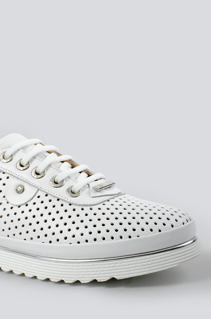 Білі кросівки з перфорованої шкіри великих розмірів