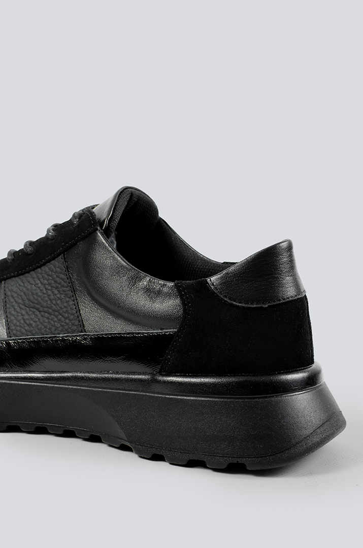 Кросівки чорні зі шкіри та замші великих розмірів
