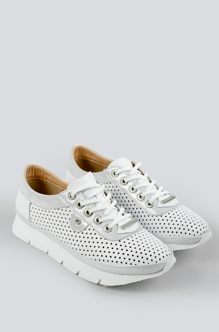 Кросівки білі із перфорованої шкіри великих розмірів