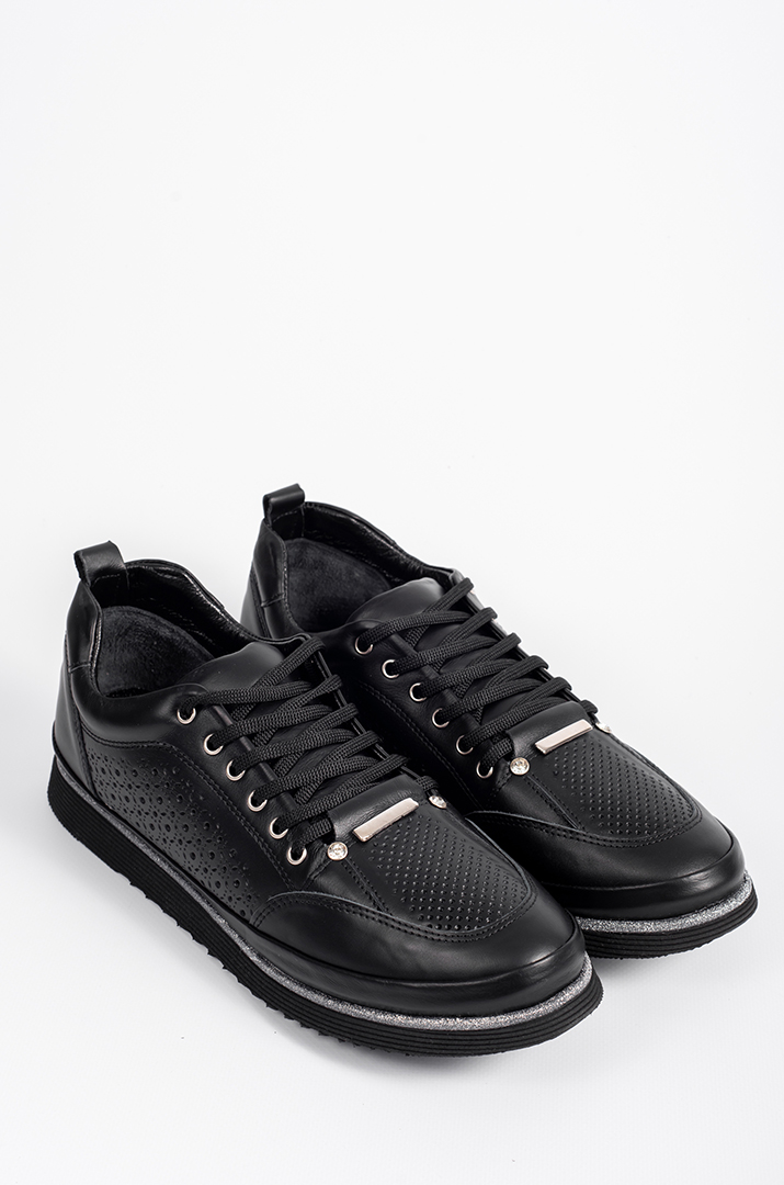 Чорні кросівки зі сріблястим декором великих розмірів