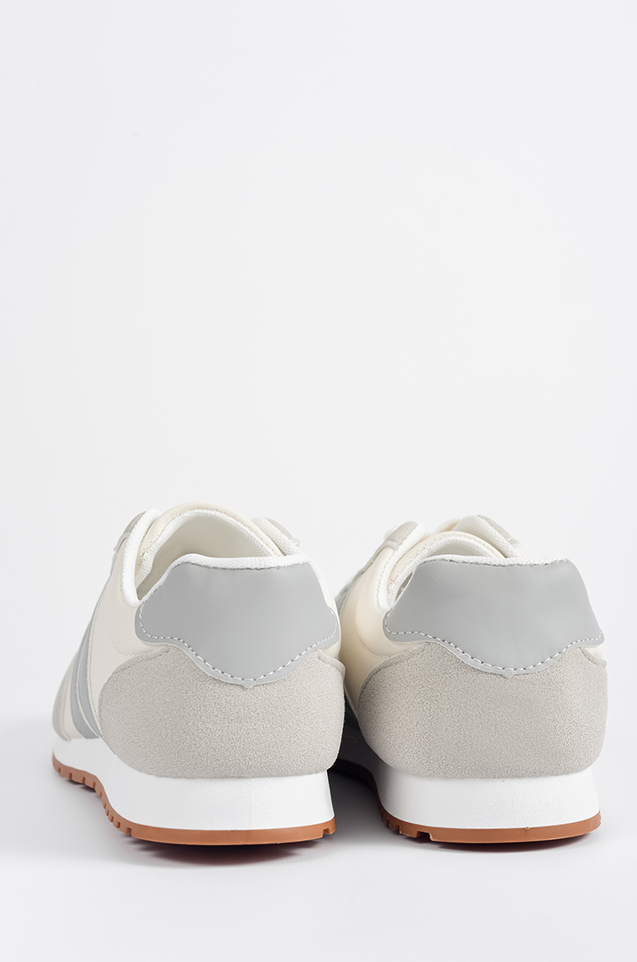 Кросівки з комбінованими кольорами і контрастною підошвою великих розмірів