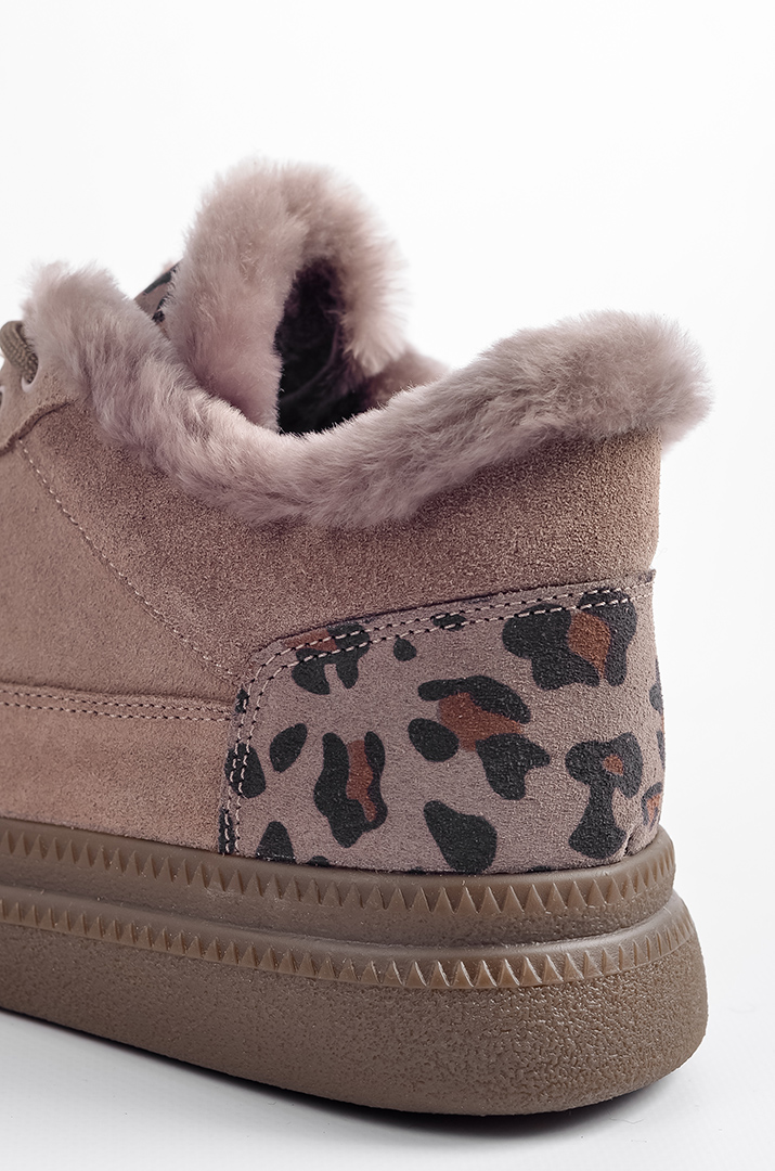 Замшеві зимові кросівки кольору мокко на шнурівці великих розмірів