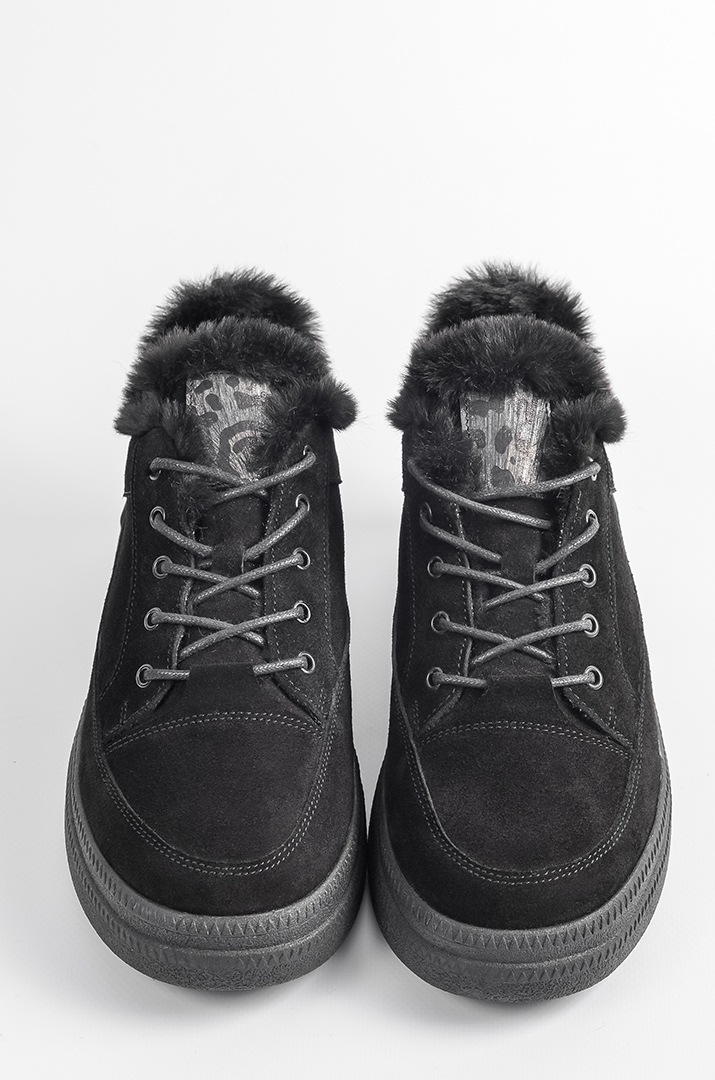 zymovi_chorni_krosivky_z_animalistychnymy_vstavkamy_velykyh_rozmiriv_45616_Pishna_Krasa Зимові чорні кросівки з анімалістичними вставками великих розмірів