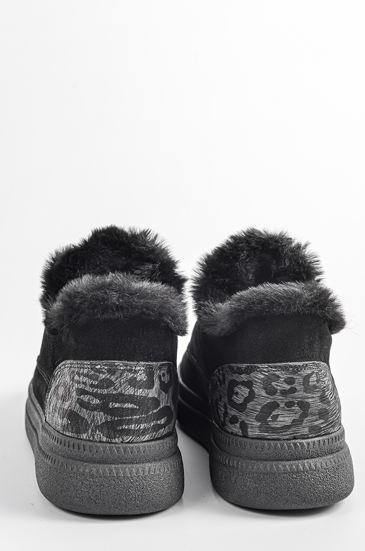 Зимові чорні кросівки з анімалістичними вставками великих розмірів
