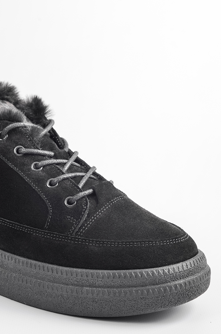 Зимові чорні кросівки з анімалістичними вставками великих розмірів