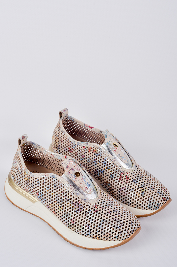 Кроссовки бежевого цвета с цветным принтом больших размеров