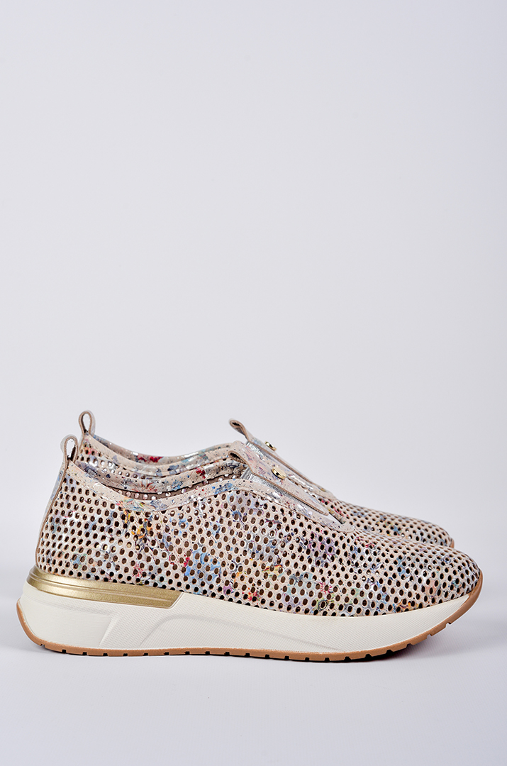 Кроссовки бежевого цвета с цветным принтом больших размеров