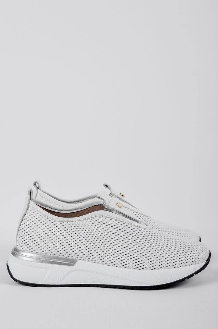 krosivky_bilogo_koloru_zi_sriblyastym_akcentom_velykyh_rozmiriv_45981_Pishna_Krasa Кросівки білого кольору зі сріблястим акцентом великих розмірів