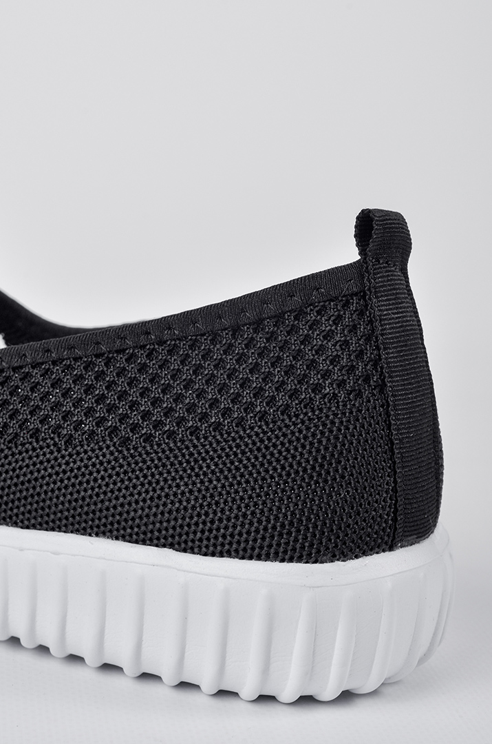 Текстильні кросівки з боковими прозорими вставками великих розмірів