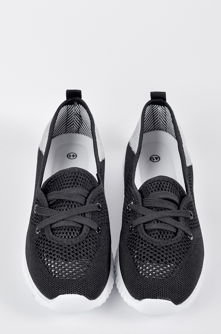 Кросівки текстильні чорні з білими смугами великих розмрів