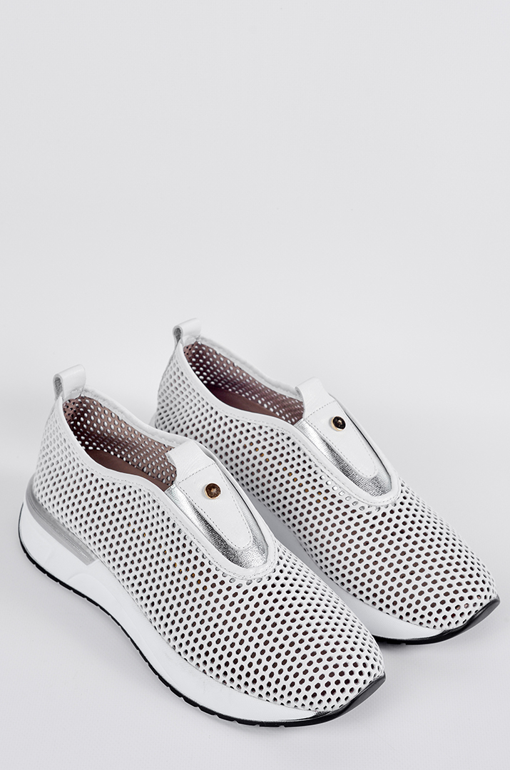Шкіряні білі кросівки з перфорованим верхом великих розмірів