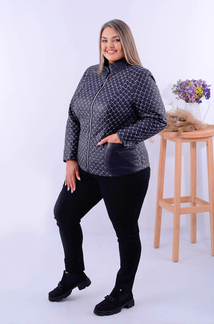 Demisezonnaya_korotkaya_kurtka_na_molnii_batal_pishna_krasa Демісезонна коротка куртка на блискавці батал