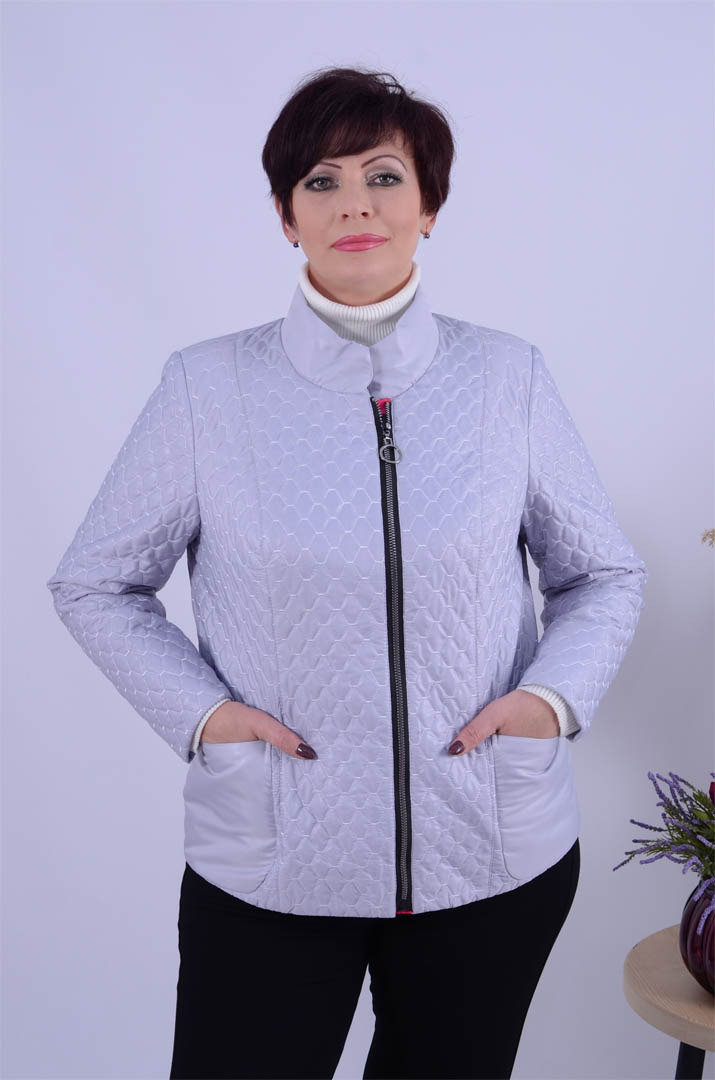 Demisezonnaya_korotkaya_kurtka_na_molnii_batal_pishna_krasa Демісезонна коротка куртка на блискавці батал